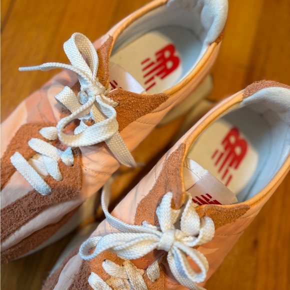 New Balance 327 Casual Women's Sneakers Shoes Peach Blossom size 10 - Picture 7 of 8